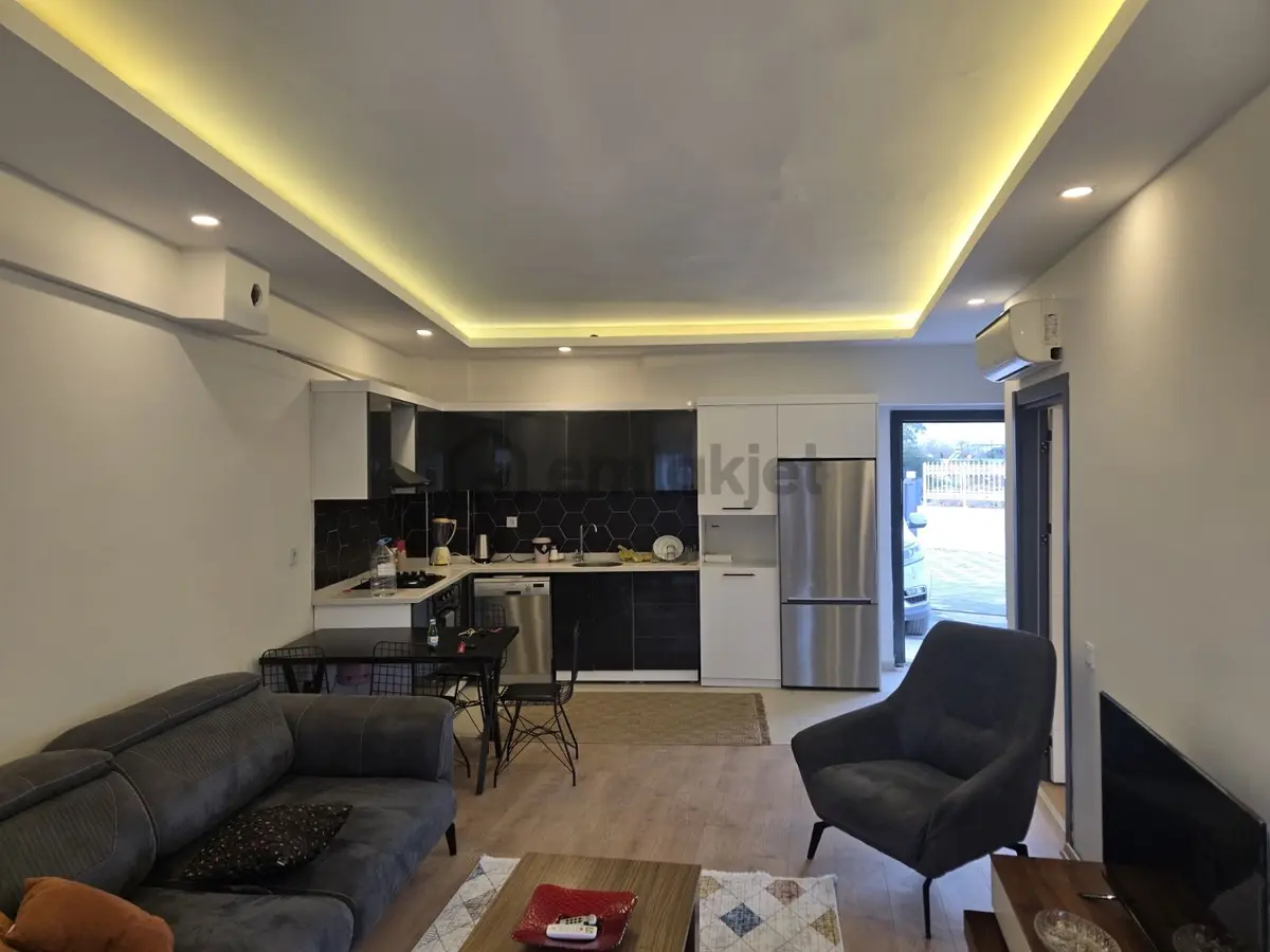 Kardeşkentler Caddesinde Eşyalı Giriş Daire - 14