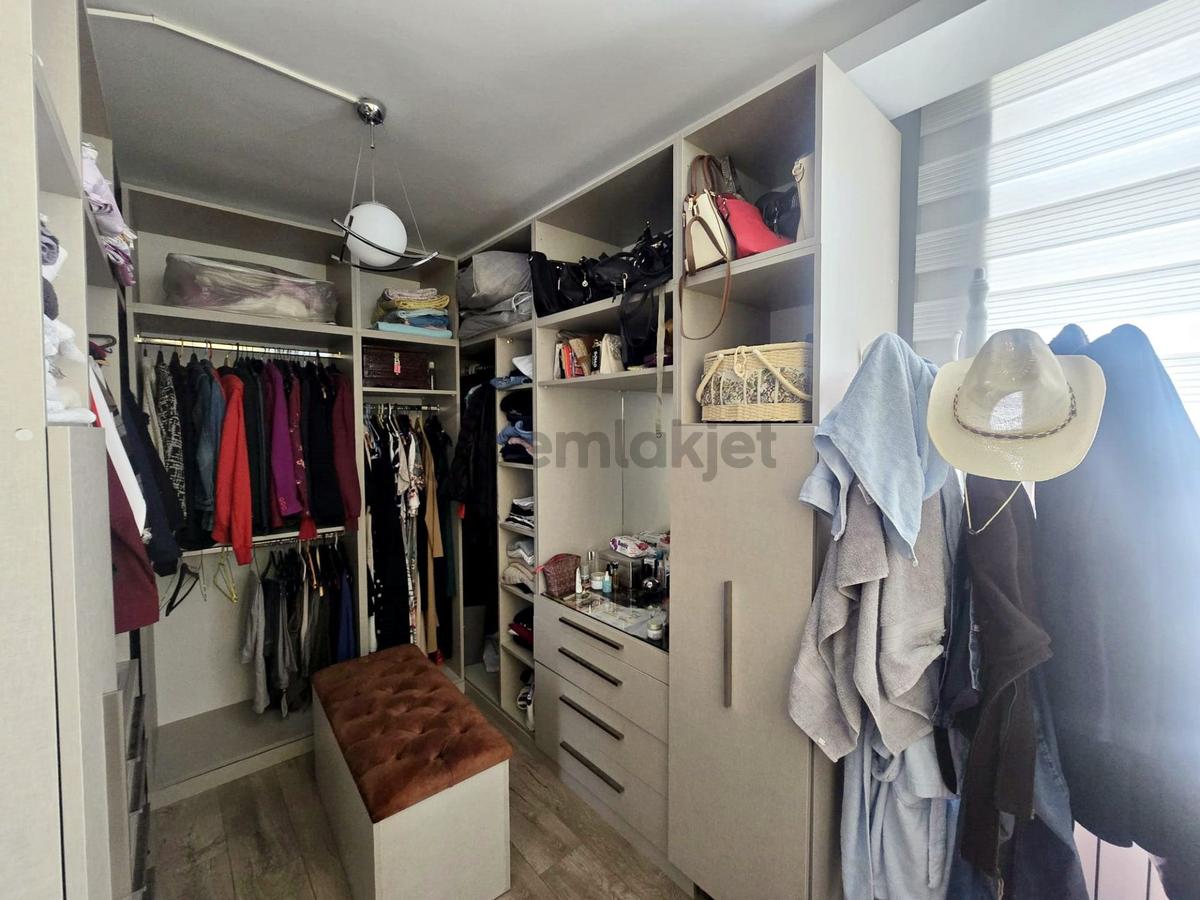 Bağlıca'da Geniş Bahçeli Ve Modern 6+1 Satılık Villa - 25