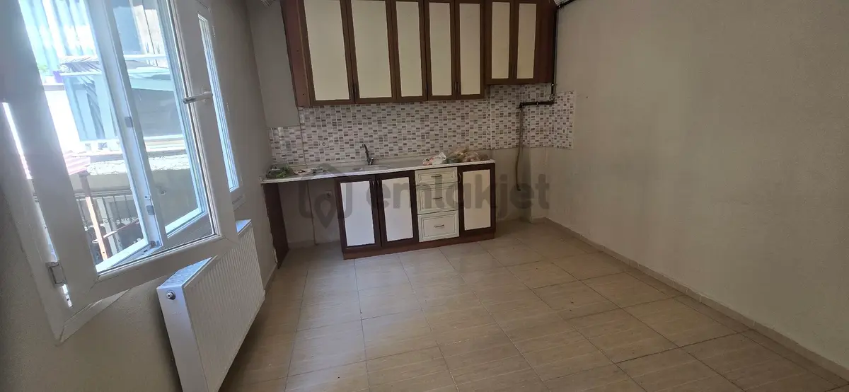 Buca Yeşilbağlar'da Kiralık Geniş Daire - 7