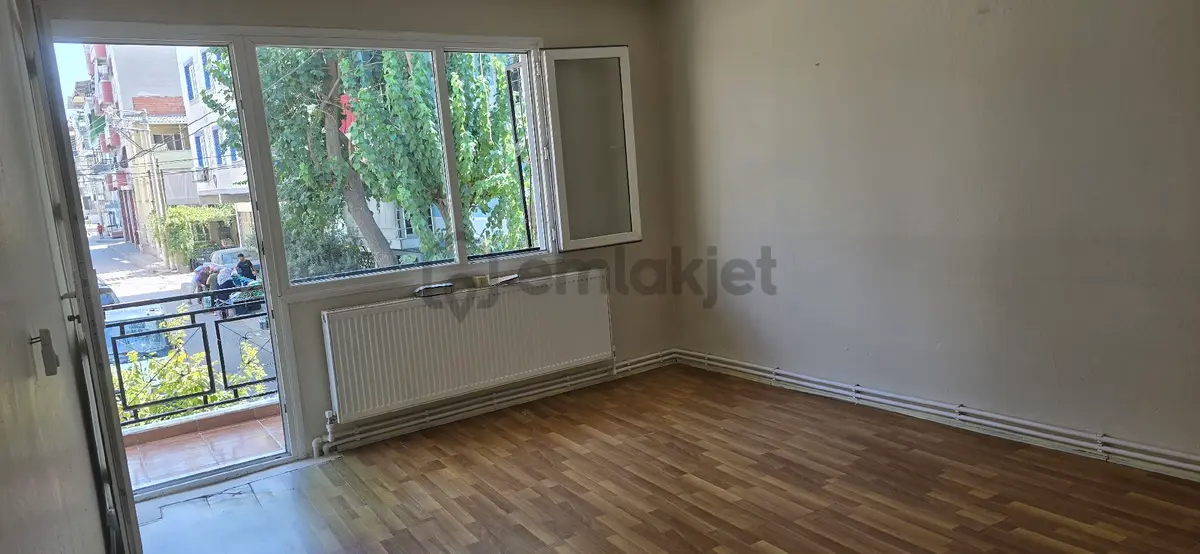 Buca Yeşilbağlar'da Kiralık Geniş Daire - 4