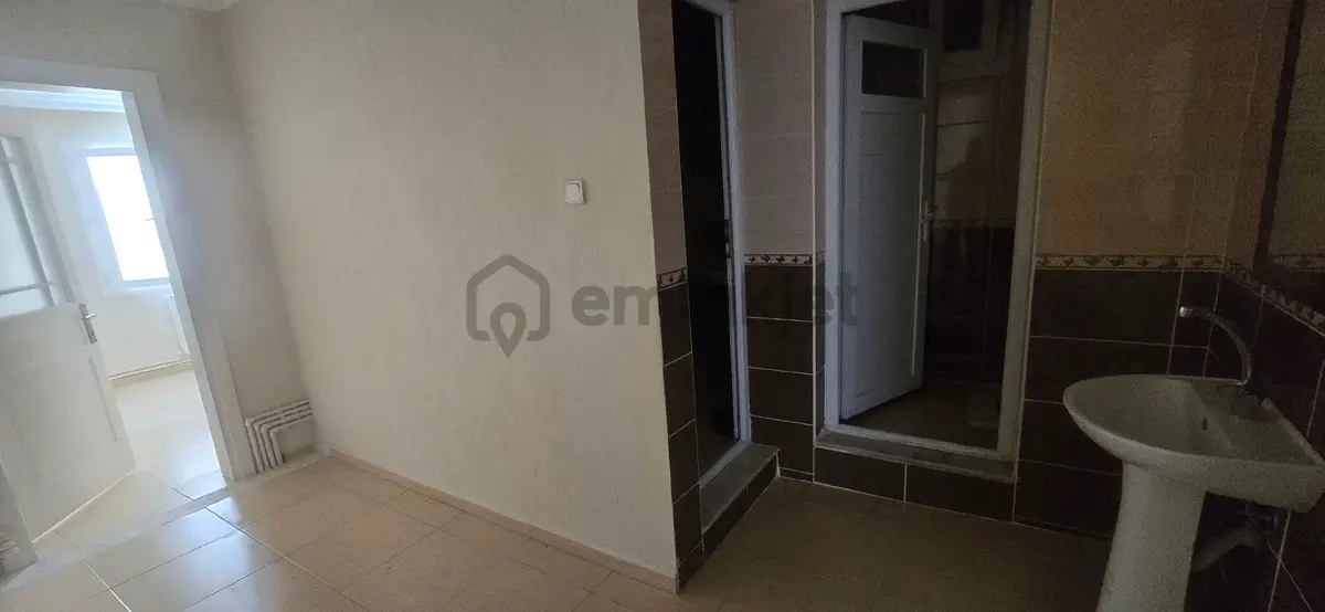 Buca Yeşilbağlar'da Kiralık Geniş Daire - 9