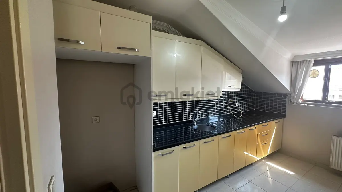 Kiralık 2+1 Çatı Katı Teraslı Daire - 22