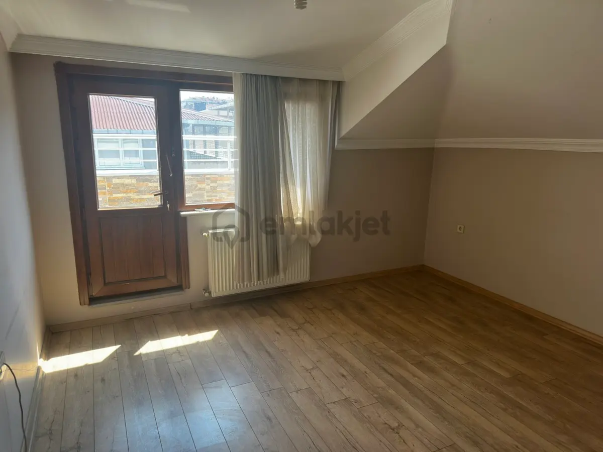 Kiralık 2+1 Çatı Katı Teraslı Daire - 5