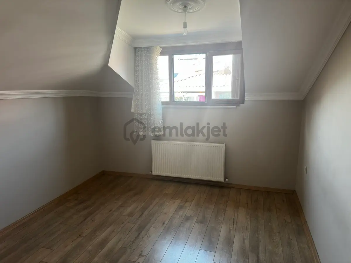 Kiralık 2+1 Çatı Katı Teraslı Daire - 10