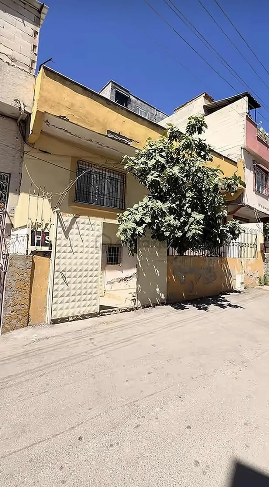 Deniz Mahallesinde Satılık Garajlı Mustakil Ev