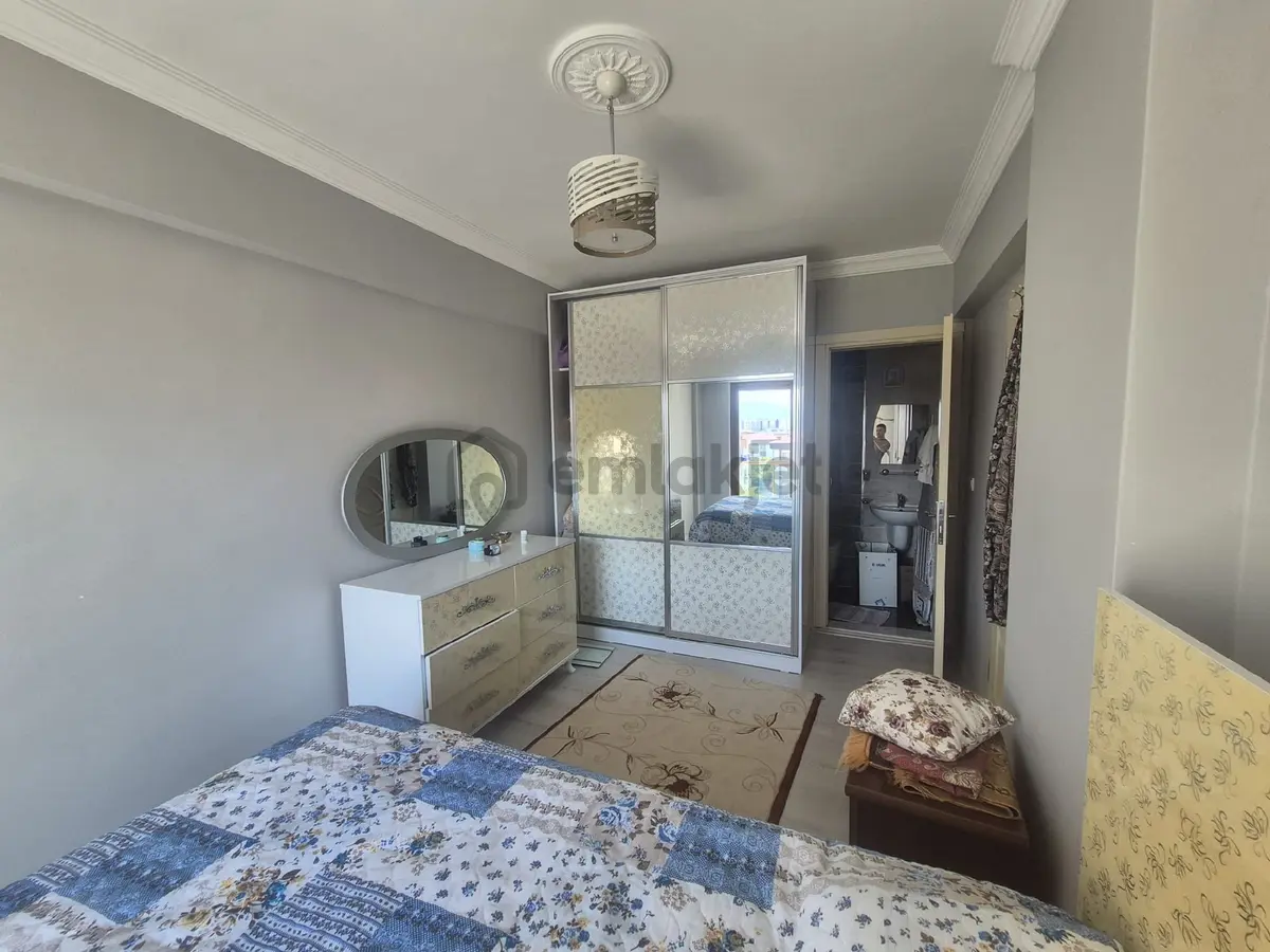 Yeşil Mahallede Geniş Ara Kat Satılık Daire - 13