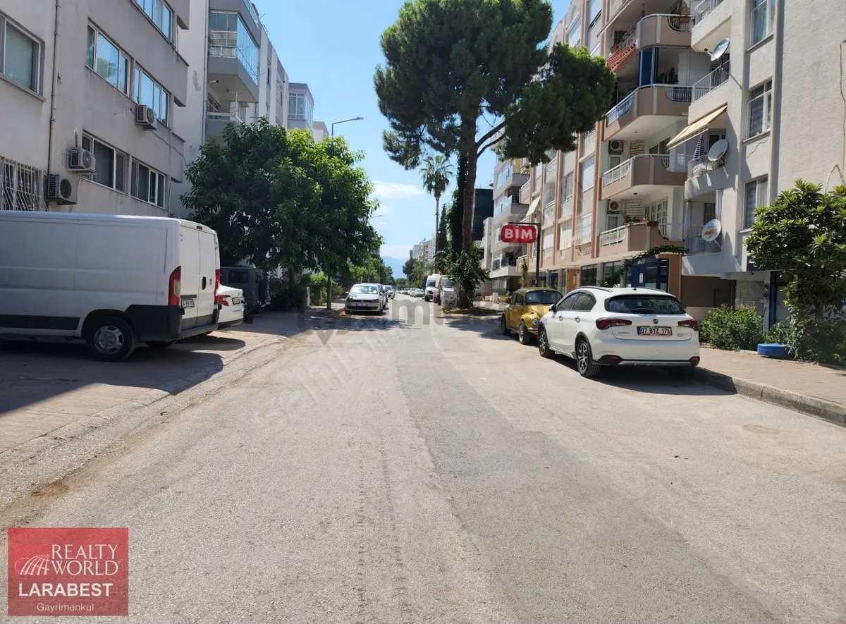 Bahçelievlerde Doğalgazlı 136 M2 3+1 Arakat Daire - 16