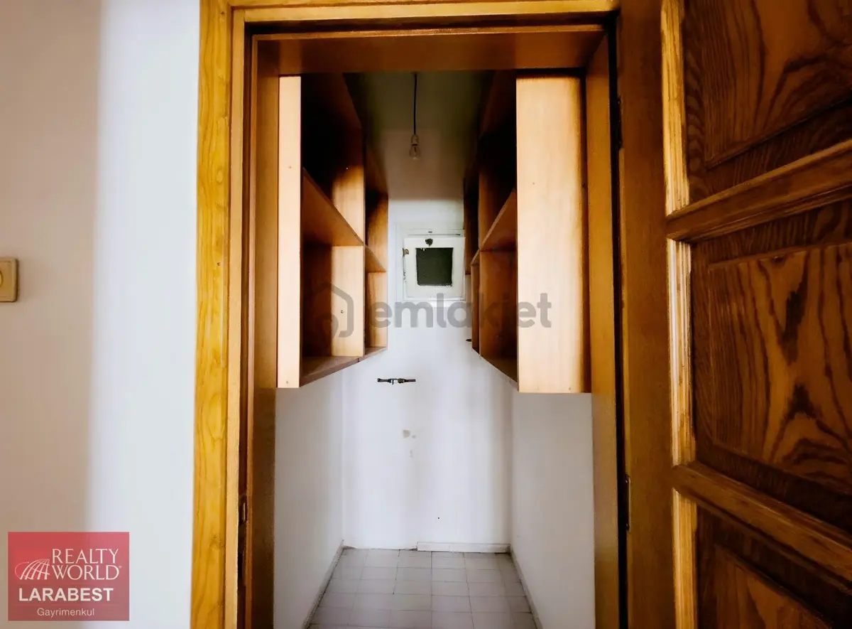 Bahçelievlerde Doğalgazlı 136 M2 3+1 Arakat Daire - 2