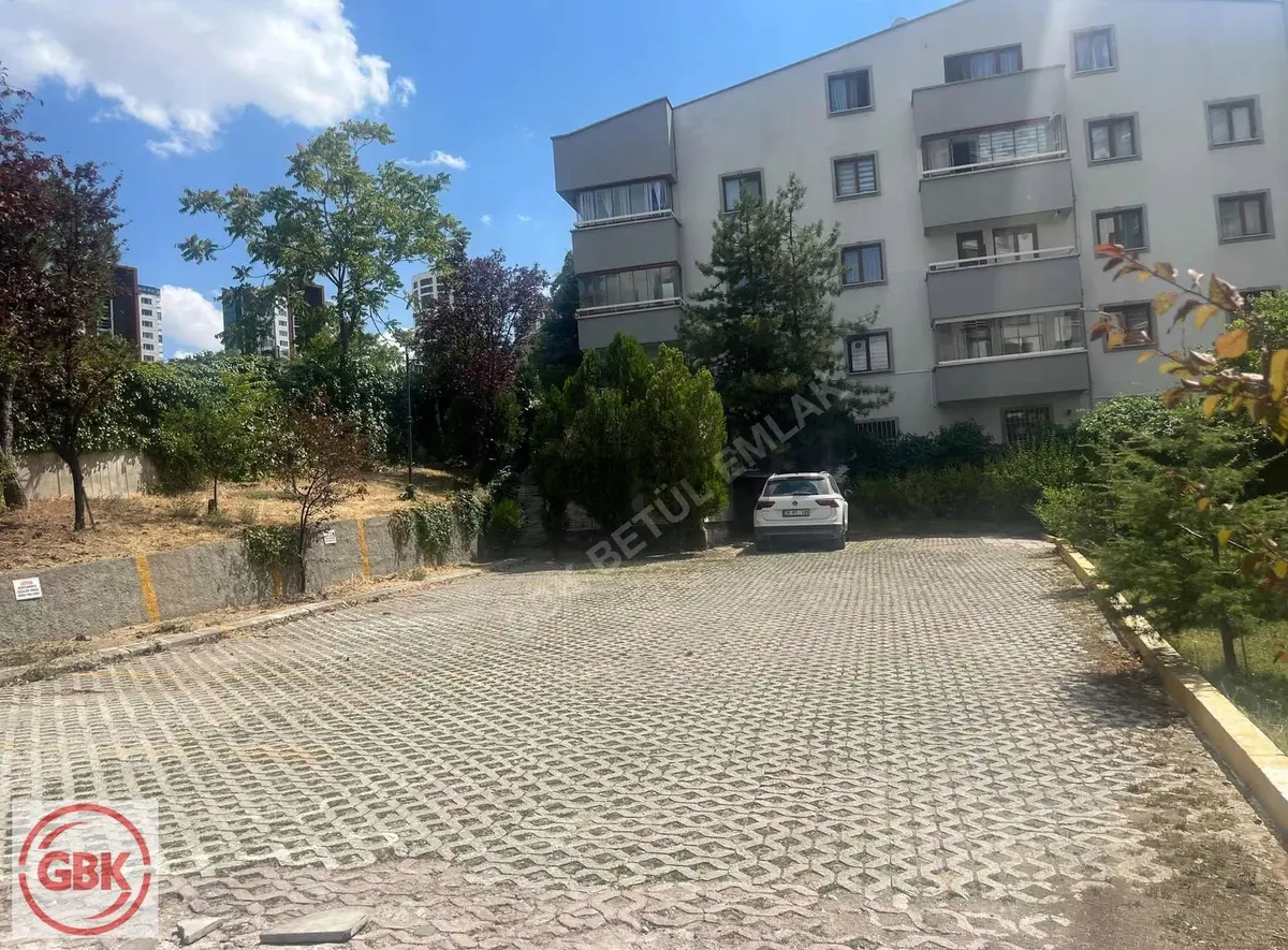 G.o.p Üçgenevler Sitesi B Blok Satılık 4+1 Daire - 25