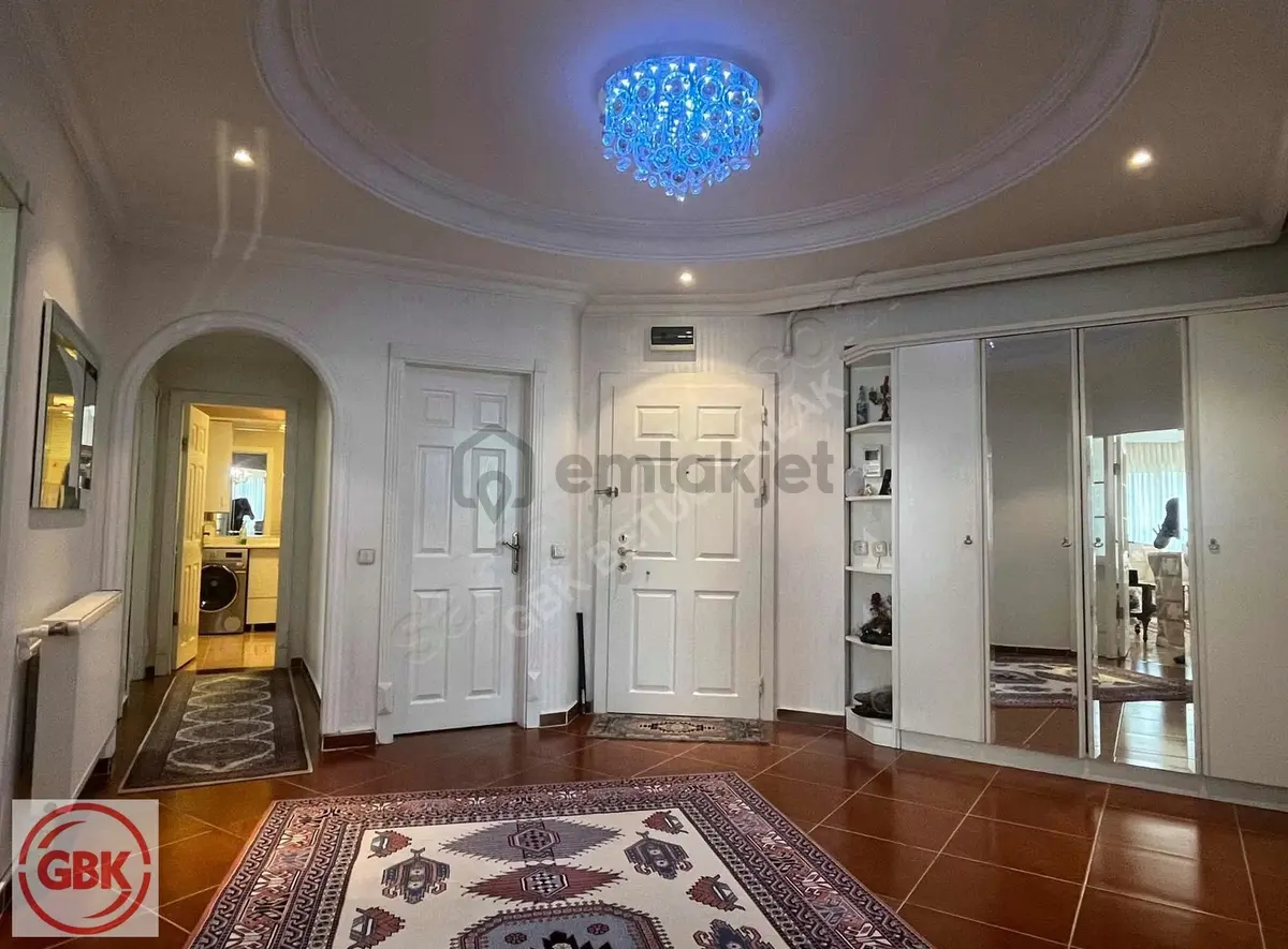 G.o.p Üçgenevler Sitesi B Blok Satılık 4+1 Daire - 35