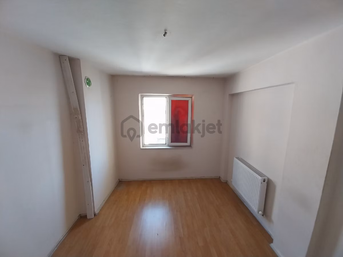 8 Eylül Caddesi Üzerinde Satılık Arakat 2+1 Doğal Gazlı Daire - 11