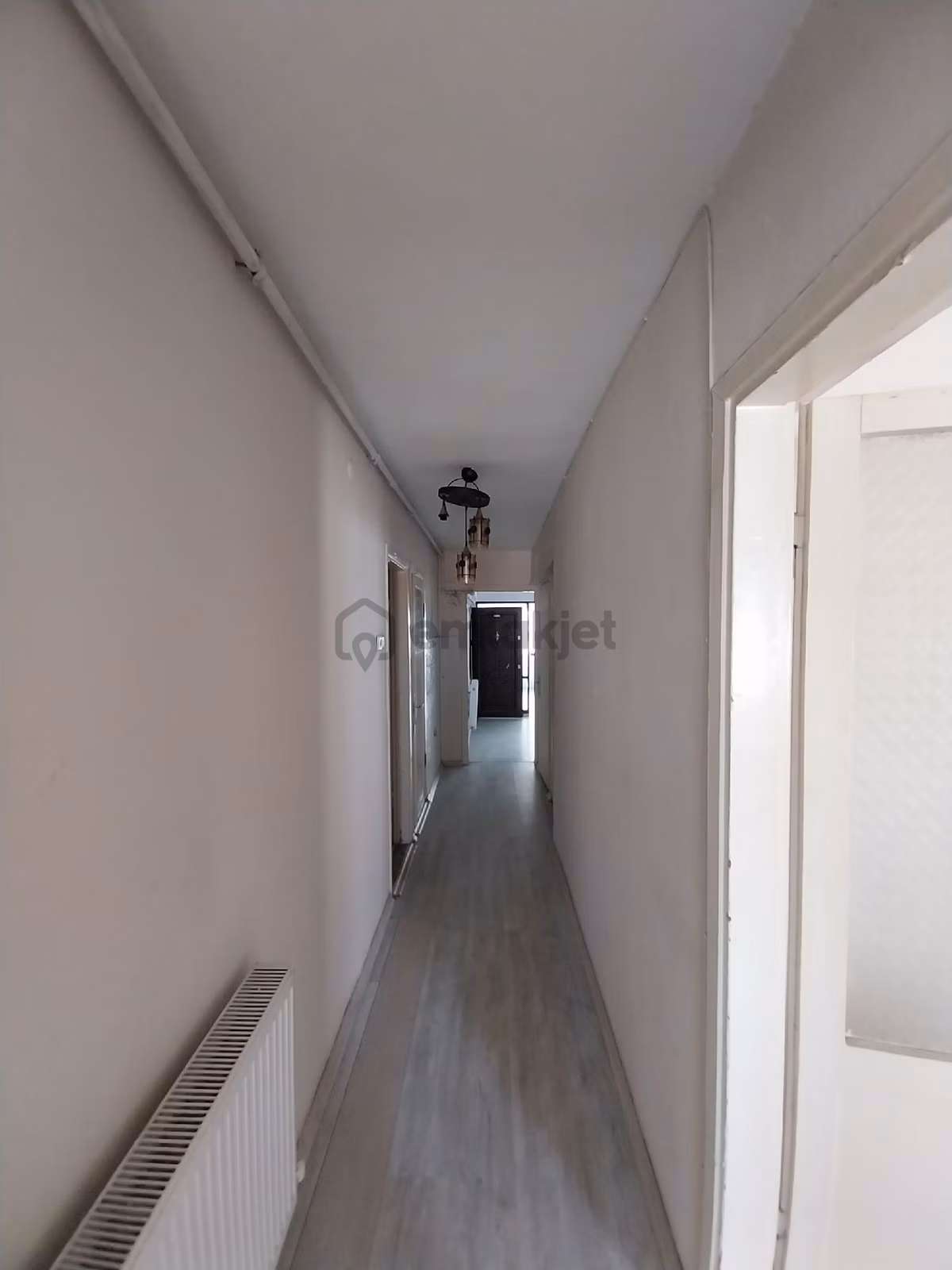 8 Eylül Caddesi Üzerinde Satılık Arakat 2+1 Doğal Gazlı Daire - 15