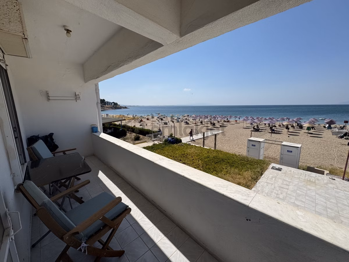 Sarımsaklı Da Siteye Ait Plajlı Deniz Manzaralı 1+1 Daire