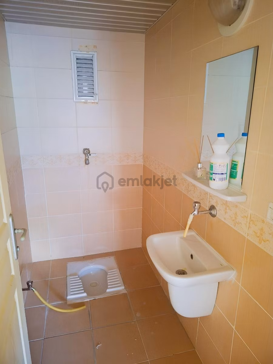 Toki Güven Sitesinde Ara Kat 3+1 Kiralık Daire - 12