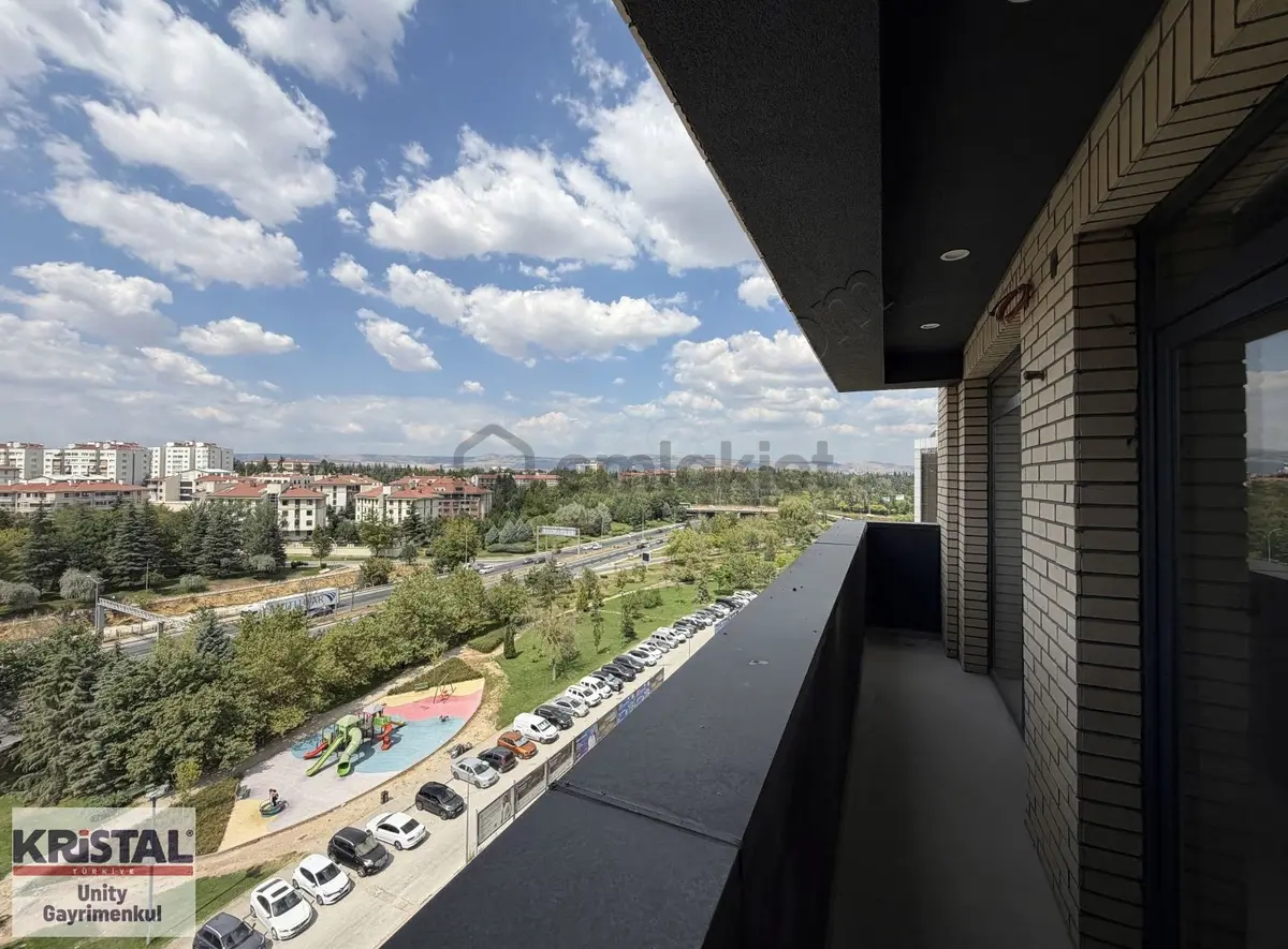 Aydoğanlar Plazada Köşe Cephe Kiralık Ofis - 10