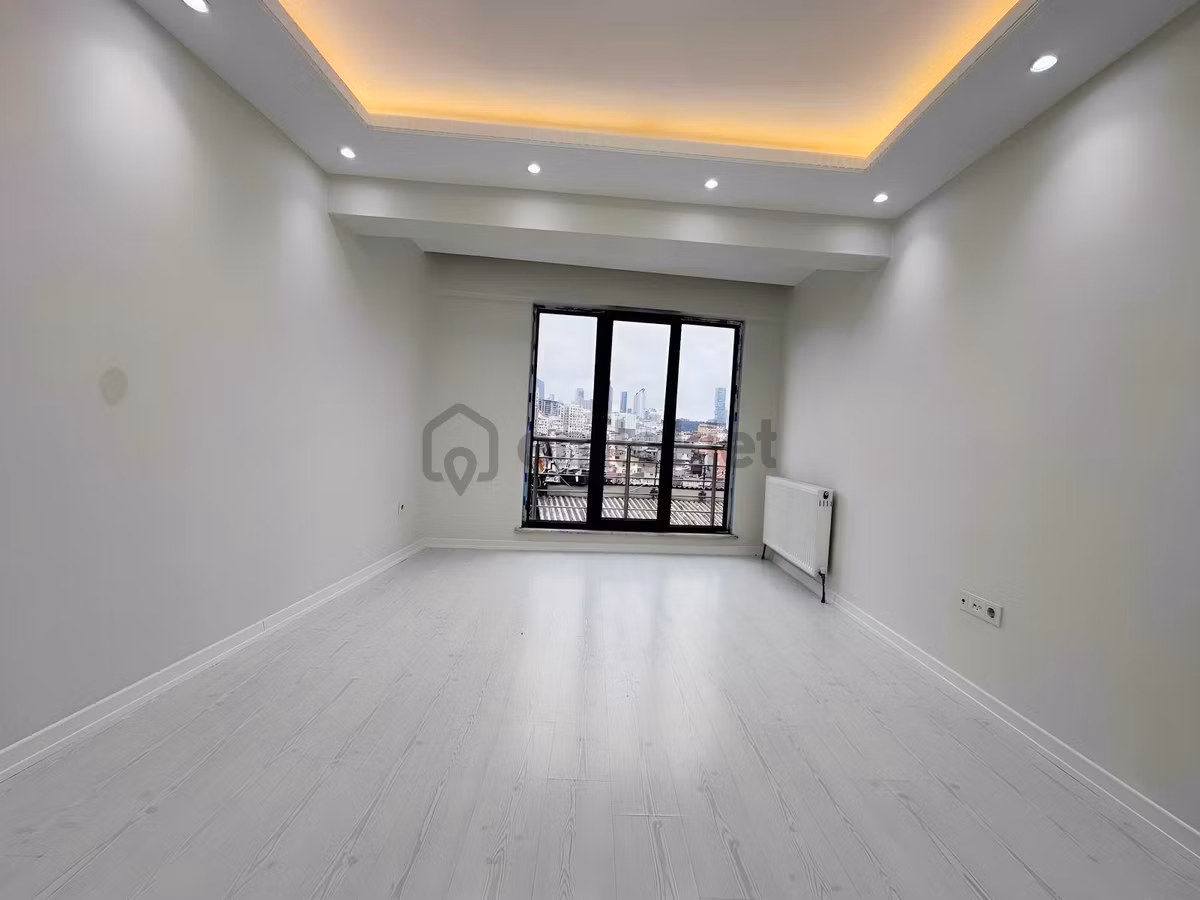 Uygun Emlaktan Manzaralı Kiralık 3+1 Asansörlü Merkezi Konum