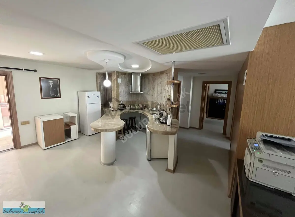 Buluruzdan Yaşar Atlı Plazada Satılık Büro&ofis