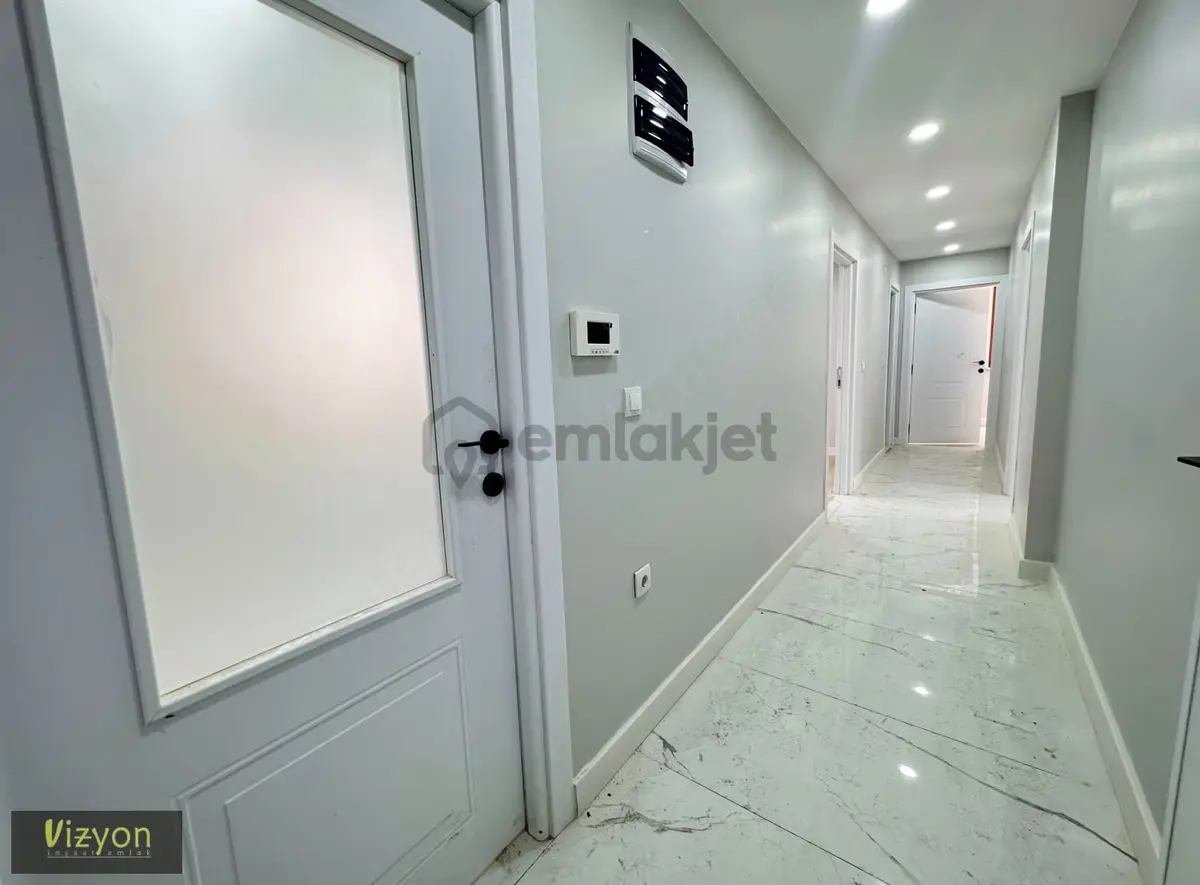 Vizyon İnşaattan Satılık Ana Cadde Üzeri 3+1 Daire - 32