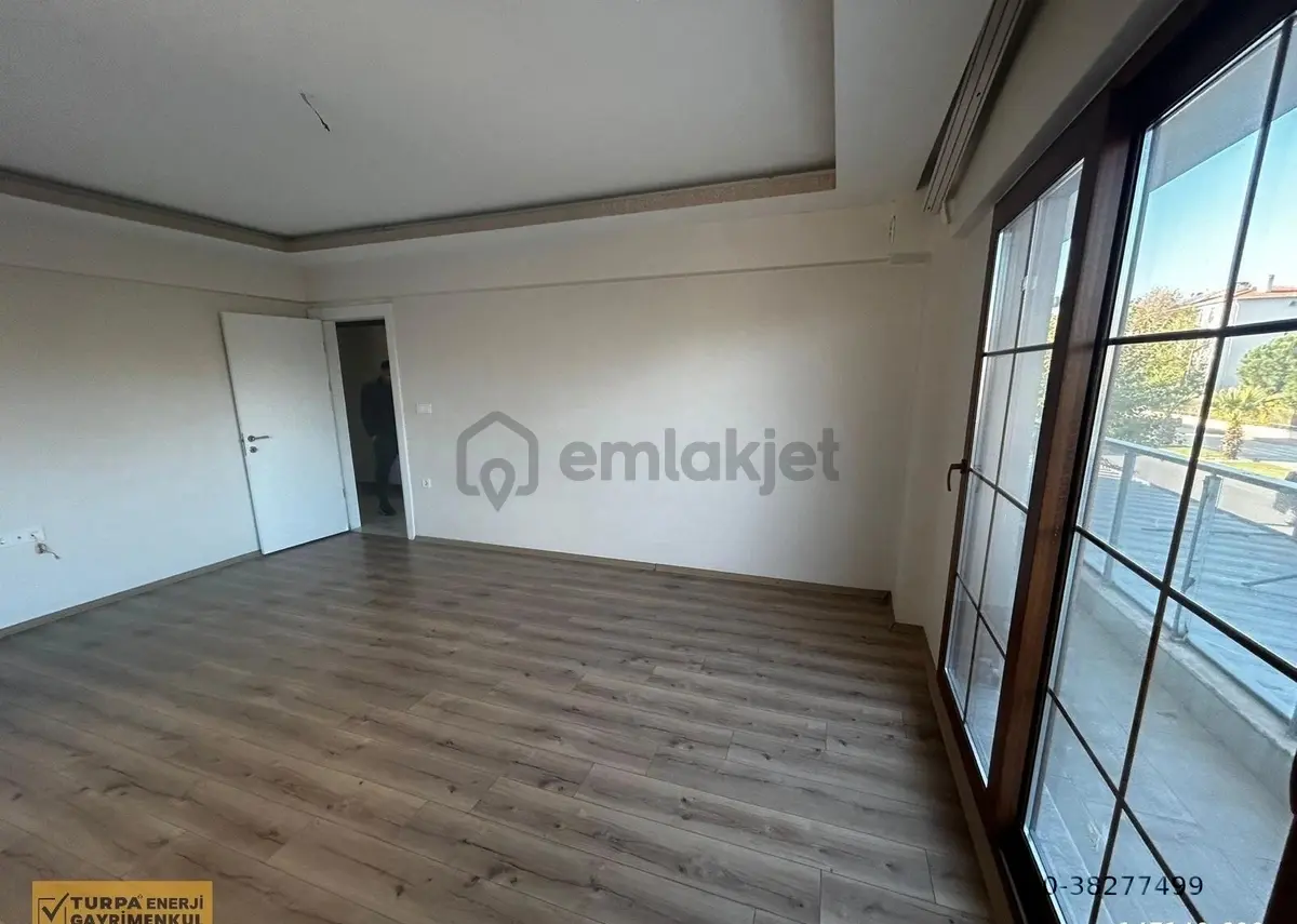 Menemen Cadde Ğzerinde Satıkık Daire - 18