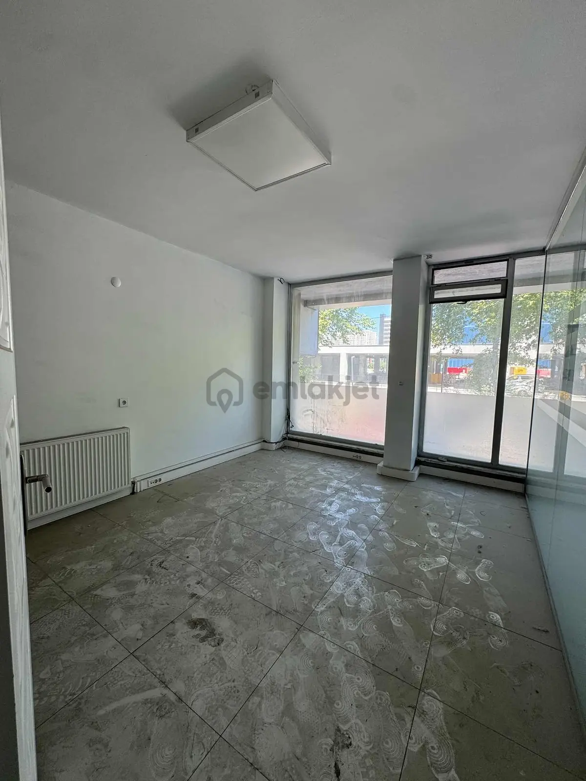 Metrobüse Yakın Çift Cephe Kiralık - 26