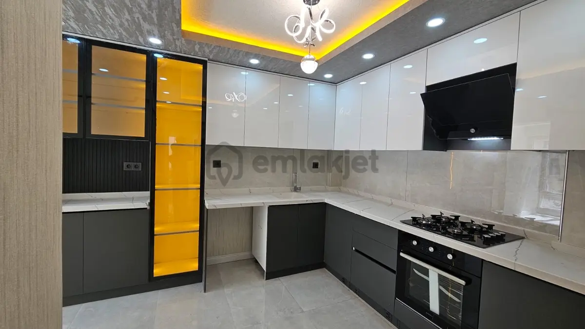 Kuşcağızda 3+1 Full Lüks Yapılı Ön Cephe