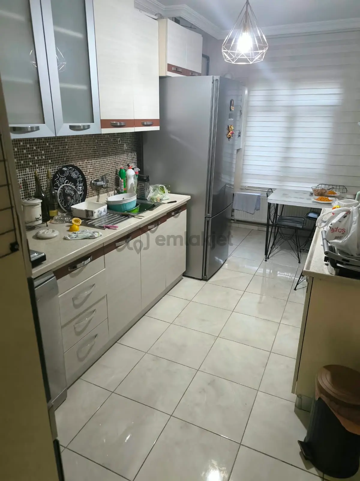 Nazar Emlak'tan Bakımlı Katta Ön Cephe - 24