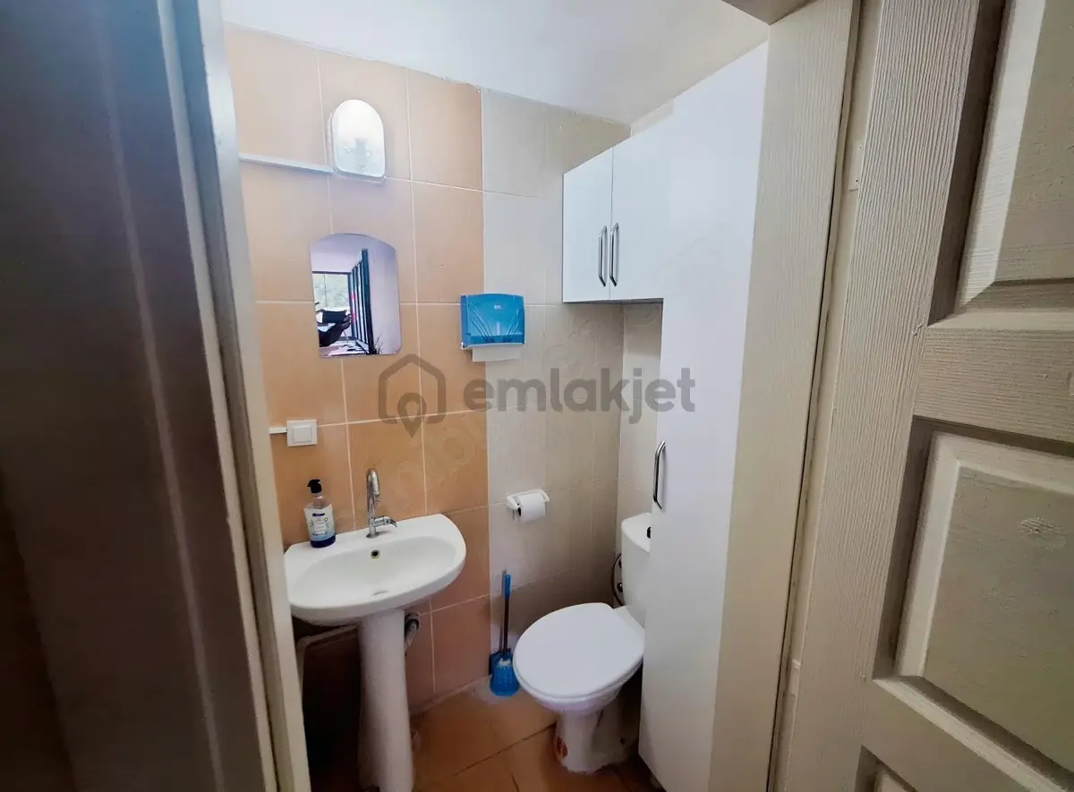 Köşebaşı Mükemmel Lokasyon - 8
