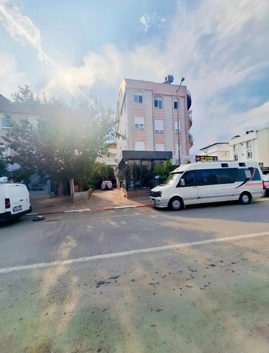 Köşebaşı Mükemmel Lokasyon