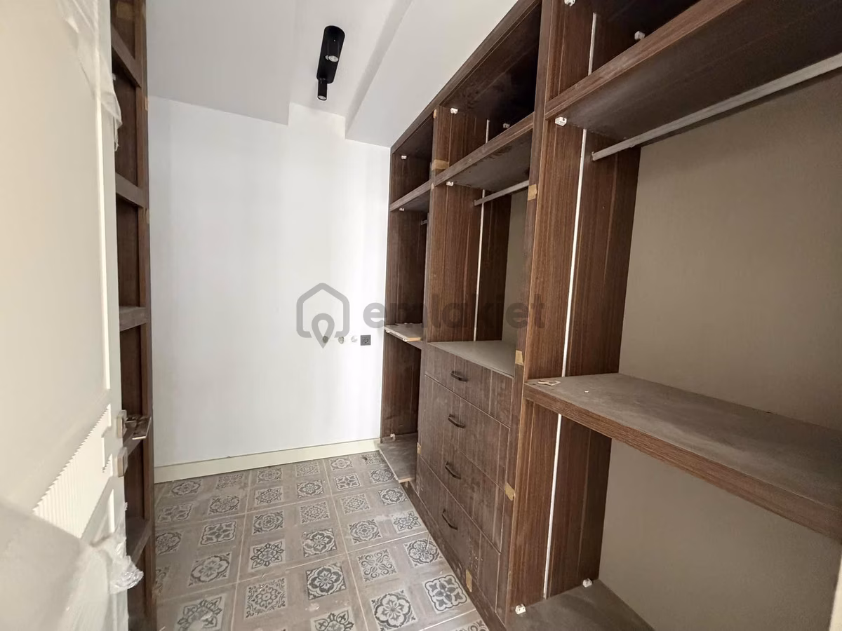 Satılık Merkezde Havuzlu 4+1 - 30