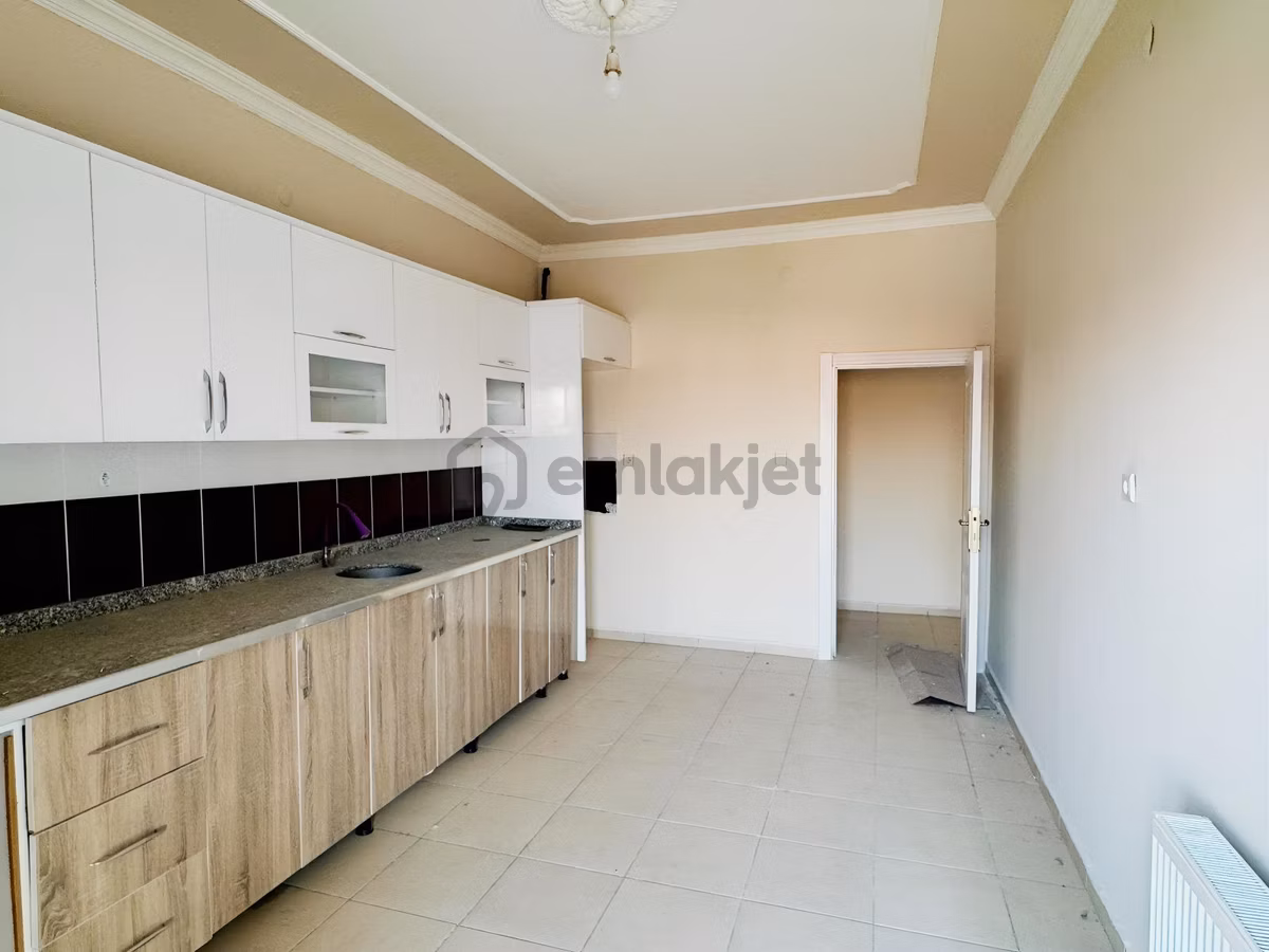 Diyarbakır Yolunda Kiralık 3+1 Geniş Daire - 24