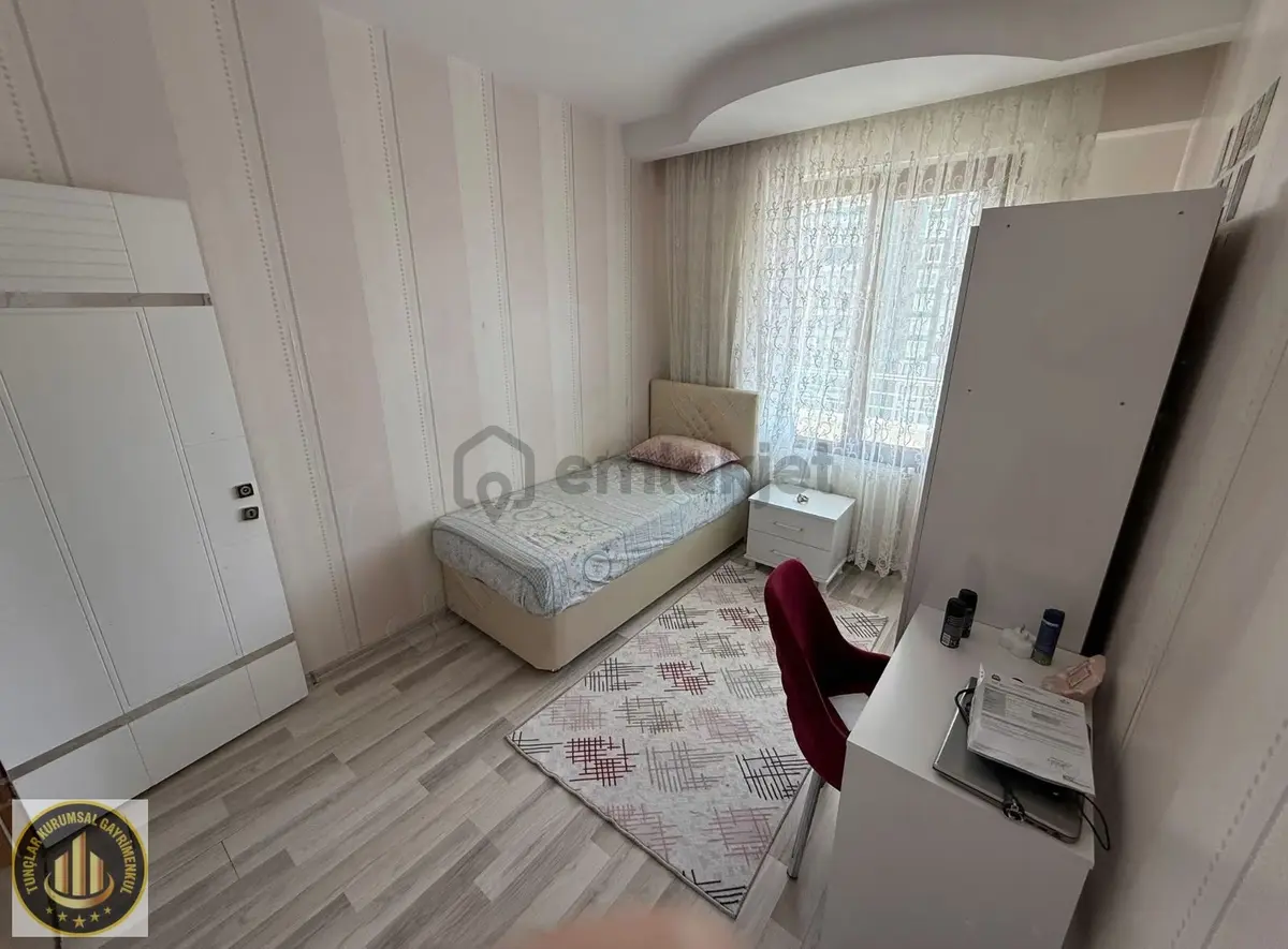 75 Yürüme Mesafesinde Ara Kat 4+1 Kullanışlı Satılık Daire - 17