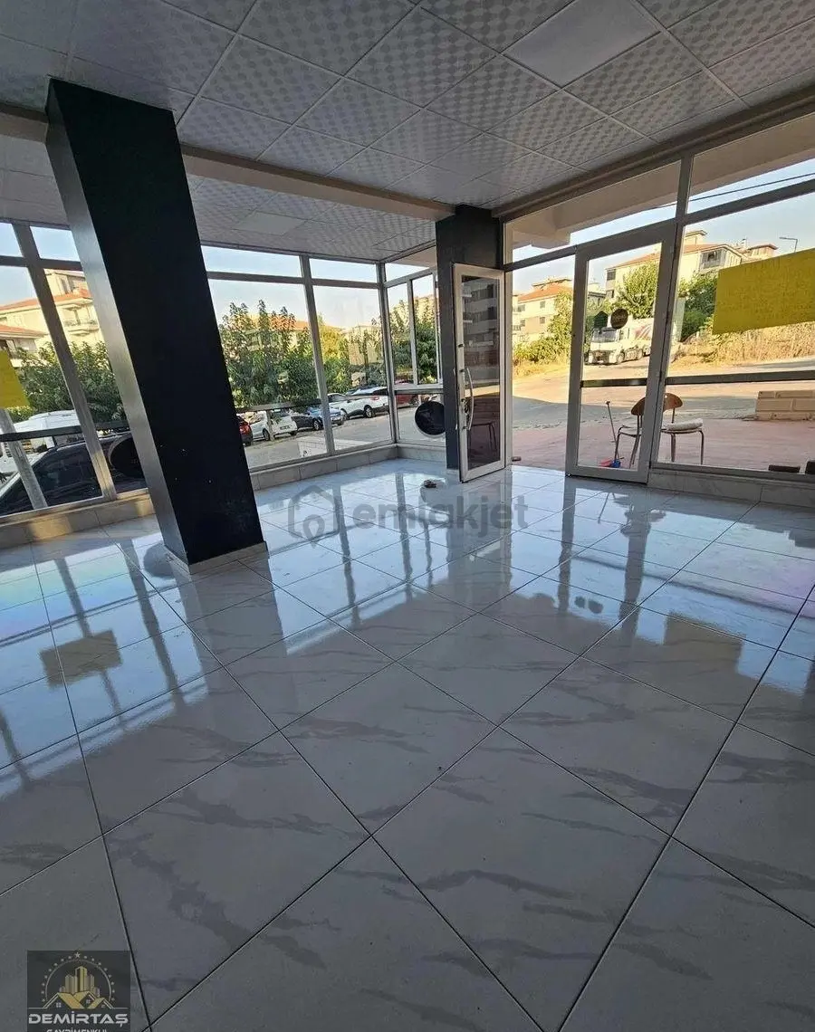Çakmak Mahallesinde Kiralık İşyeri - 8