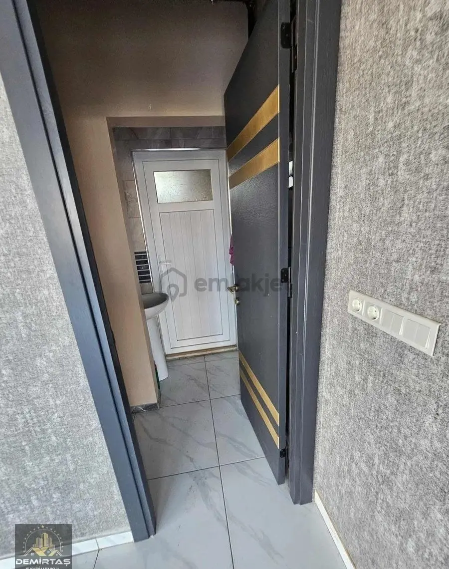 Çakmak Mahallesinde Kiralık İşyeri - 10