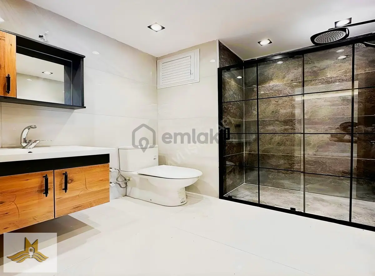 Metrobüse 6 Dk Mesafe Site İçerisinde Full Dekorlu 2+1 Satılık - 16