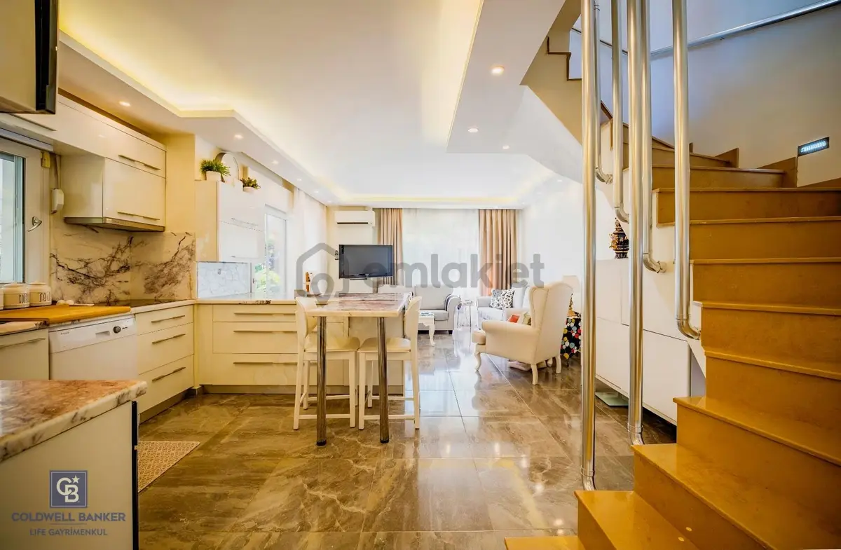 Çeşme Alaçatı Da 4+1 Bakımlı Eşyalı Satılık Villa - 3