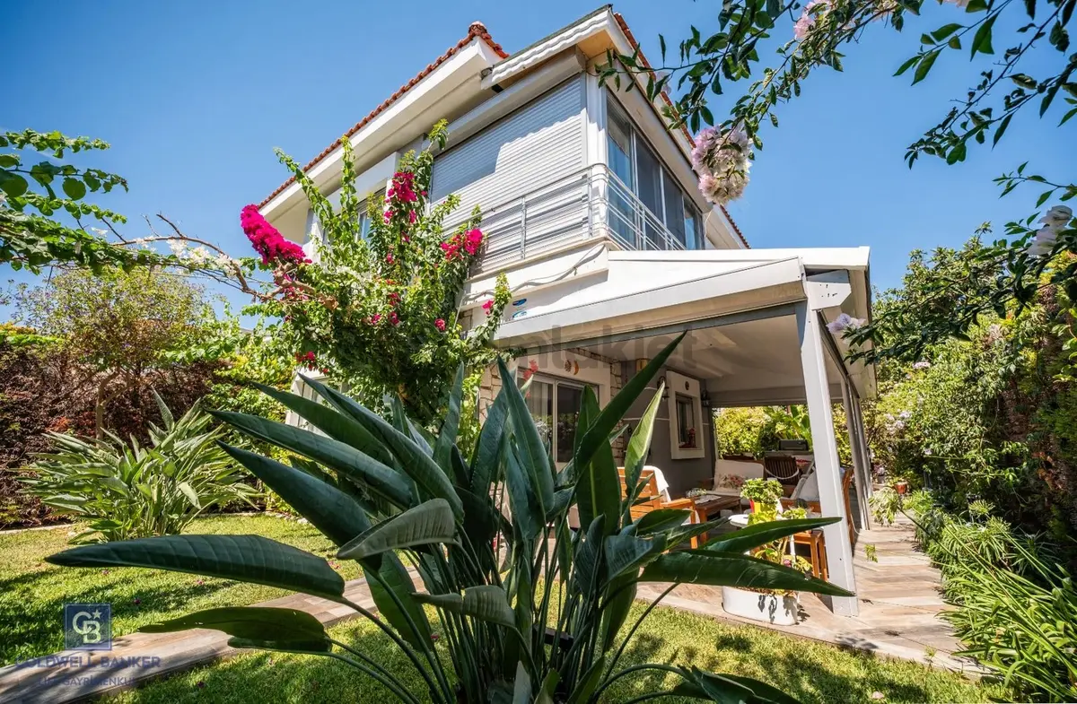 Çeşme Alaçatı Da 4+1 Bakımlı Eşyalı Satılık Villa - 33