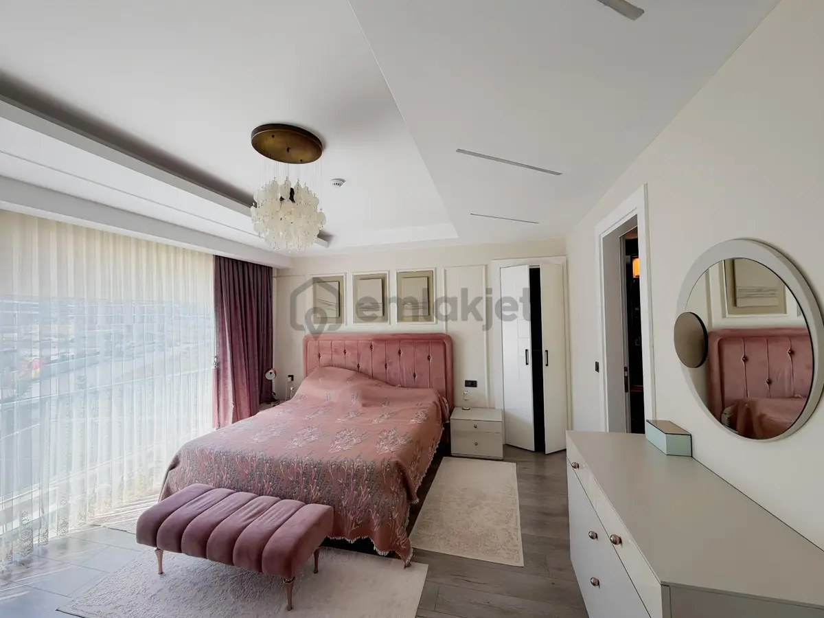 Sky Towersta Özel Tasarım | Komple Tadilatlı 4+1 | 260 M² - 21