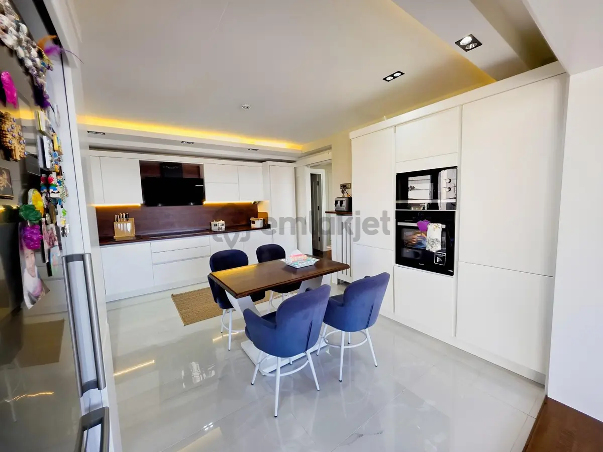 Sky Towersta Özel Tasarım | Komple Tadilatlı 4+1 | 260 M² - 32