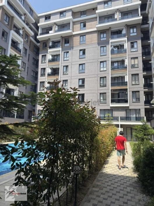 Meskandan Görüklede Havuzlu 2+1 Eşyalı Site İçi Fırsat Satılık