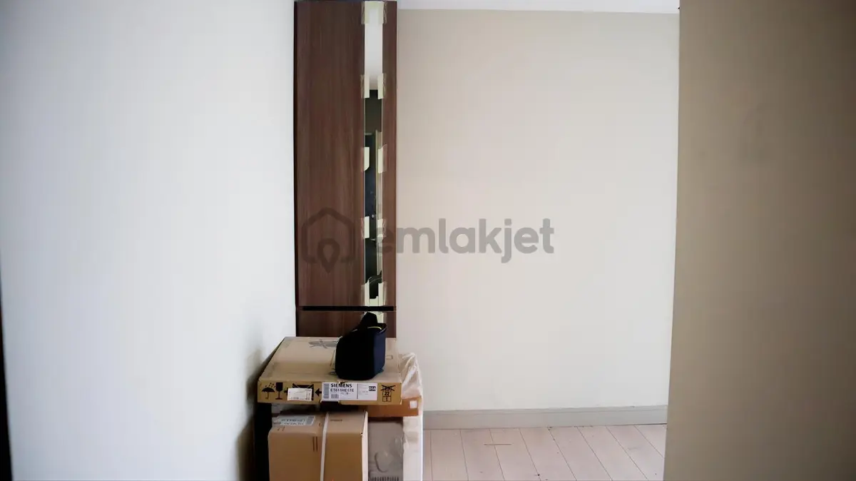 Vega Cadde'de Geniş Kullanımlı Satılık Ofis - 8