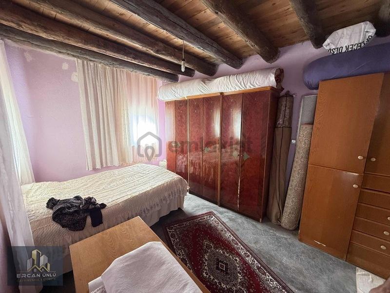 Gesi Gürpınar'da Cadde Üzeri 548 M² Arsa İçerisinde Müstakil Ev - 6