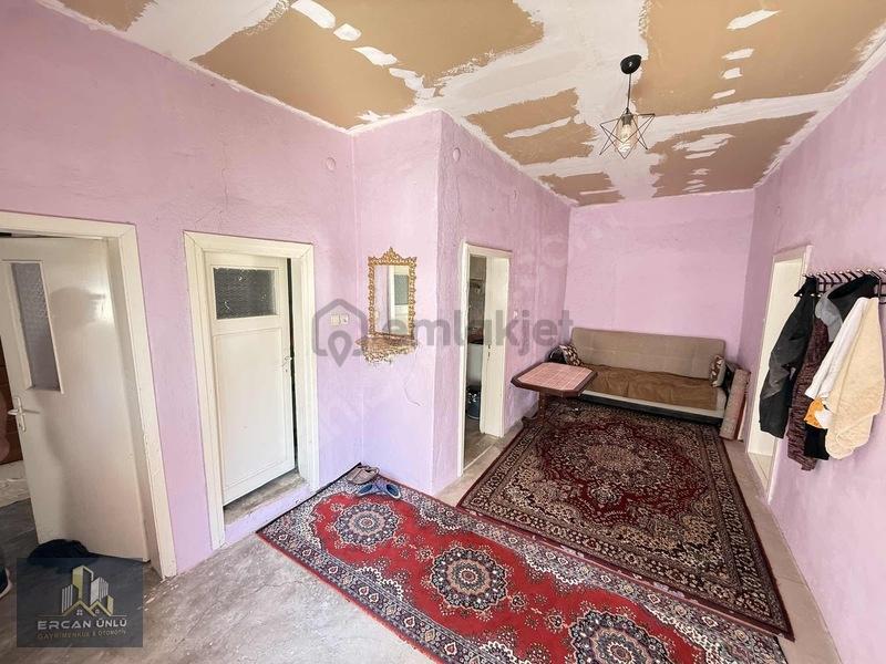 Gesi Gürpınar'da Cadde Üzeri 548 M² Arsa İçerisinde Müstakil Ev - 5