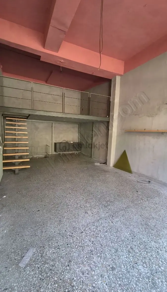 Ayrancı'da Cadde Üzeri 86 M2 - 34