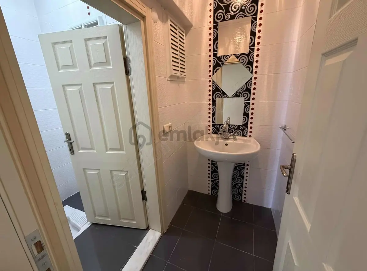 Tunahan Sitesi Satılık 3+1 Ebeveyn Banyolu Geniş Satılık Daire - 6