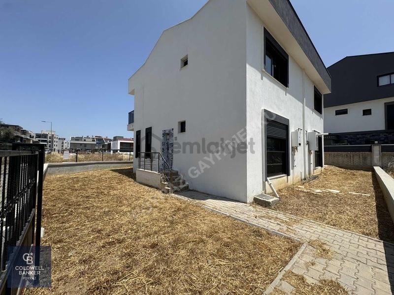 Coldwell Banker Poyraz'dan Geniş Bahçeli Villa - 27