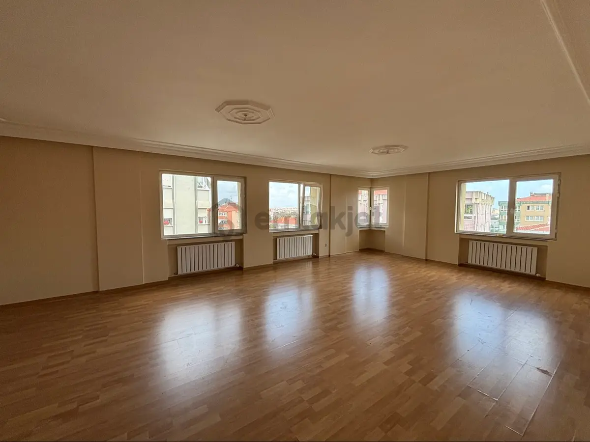 Bahçelievler Kayacan Sitesi 7+2 Dubleks Daire - 8