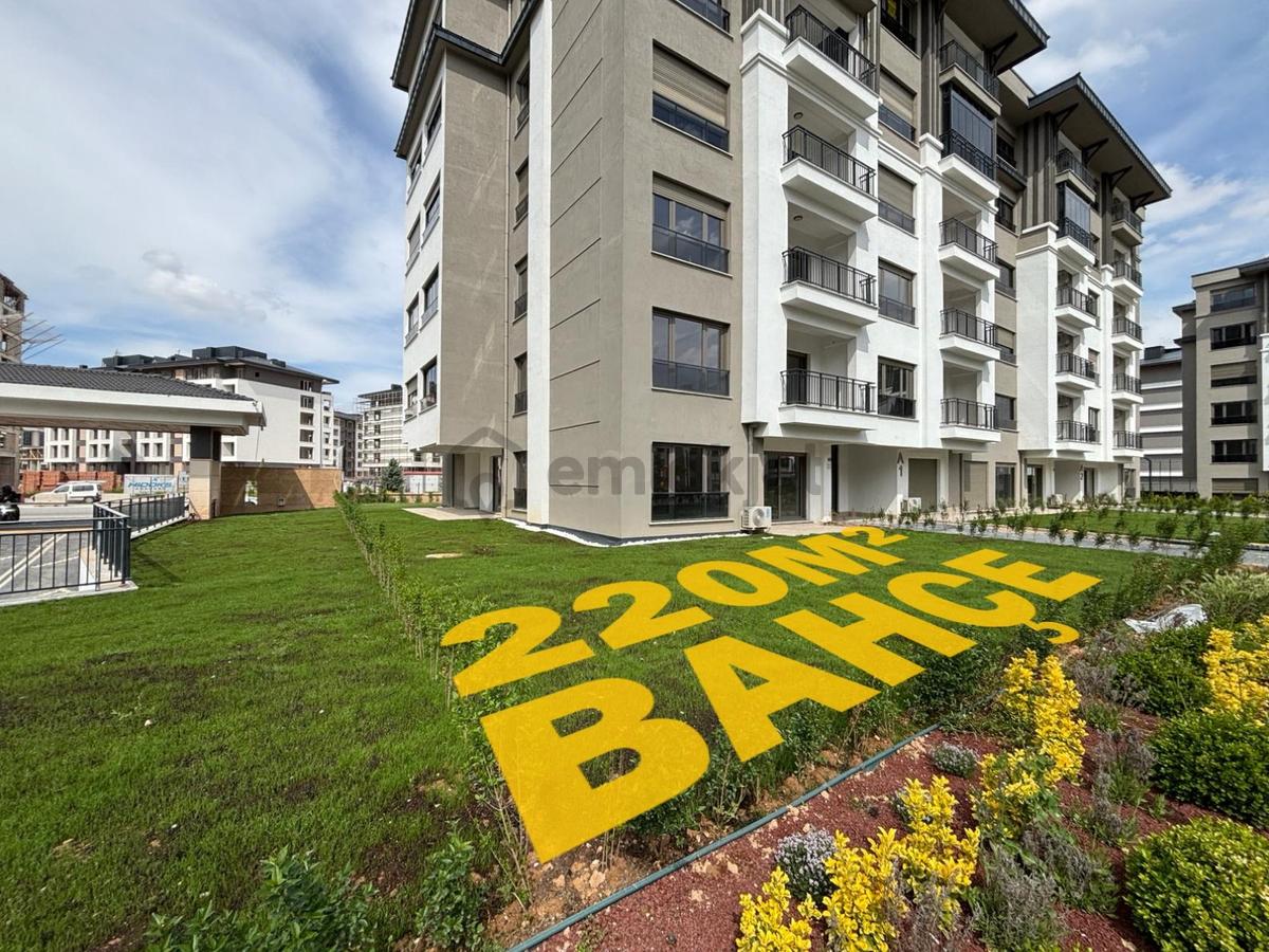 Tual Mabeyin Konaklarında 4+1 182m² Satılık Daire