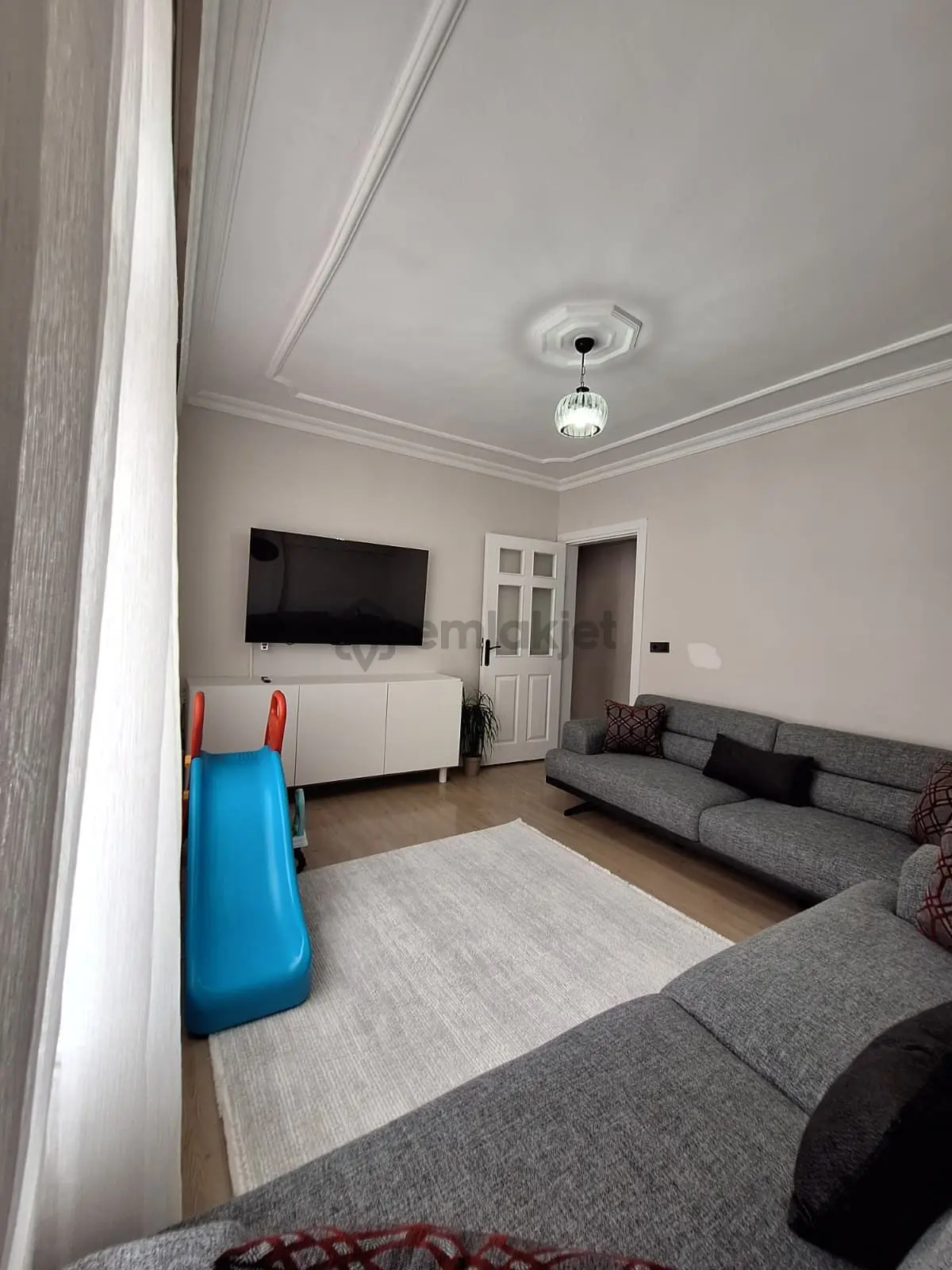Sahibinden Temiz Bakımlı Kiralık Aile Apartmanı 2+1 - 4