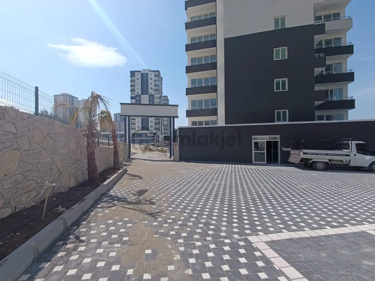 Sedat Alp İnşatta Bulvarüstü 1+1 Teraslı Daire - 33