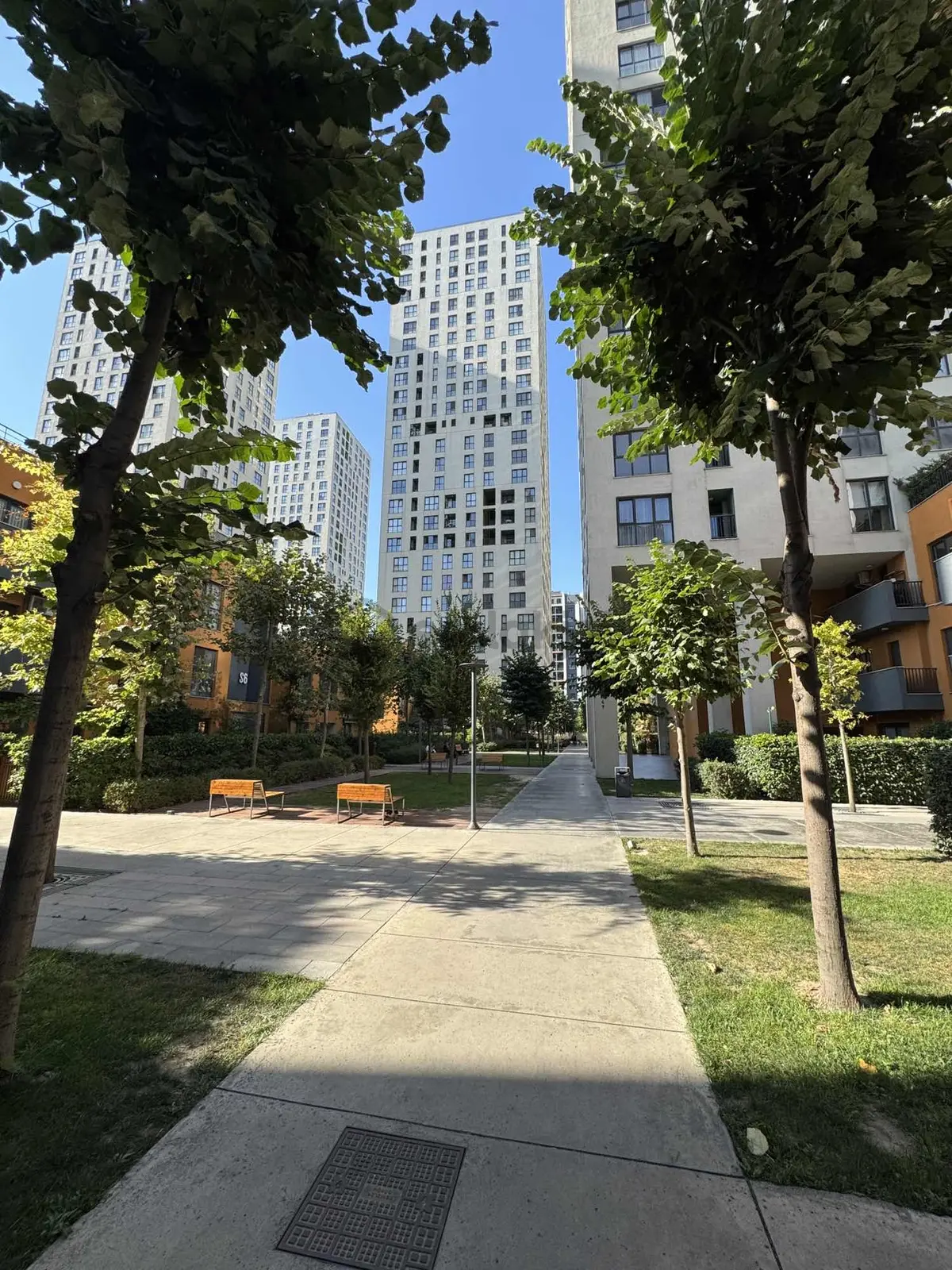 Metrobüse Yakın Full Eşyalı 1+1 Balkonlu Kiralık Daire